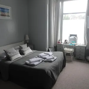 Bed and breakfast Waves In, Bournemouth